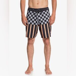 Quiksilver Mens- 38 Boardshorts Swim Trunks Volley Shorts